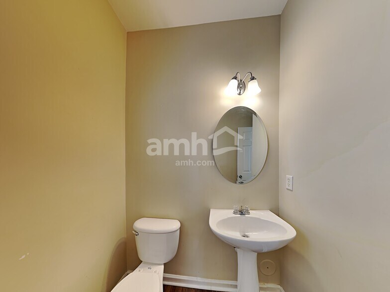 Building Photo - 108 Jordan Crest Ct