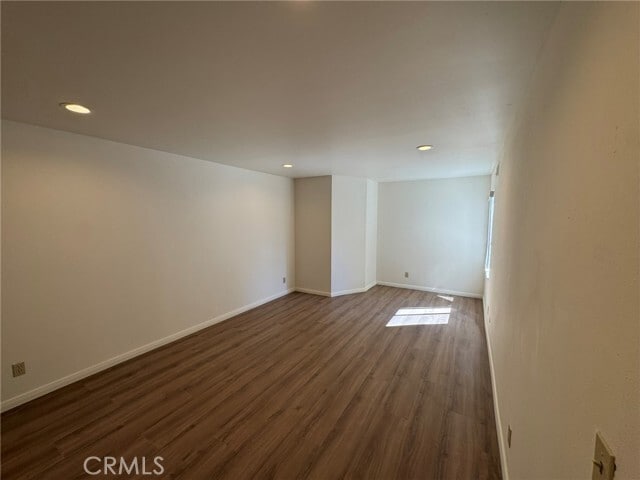 Building Photo - 700 W 3rd St