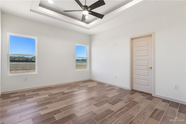 Building Photo - 17 N Alyna Ave