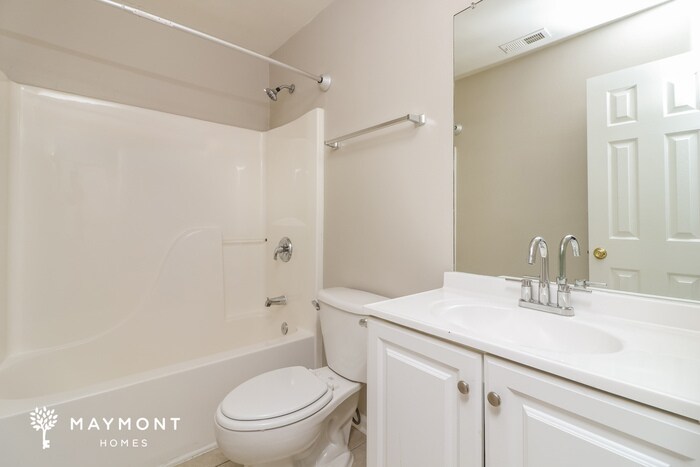 Building Photo - 7520 Old Chapel