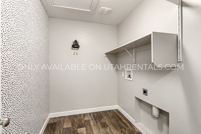 Building Photo - 5073 W Arete Wy