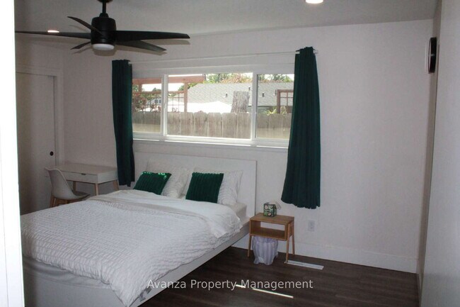 Building Photo - Home for Rent 4 Bed/3 Bath - 1,791 Sq Ft. Rent: $2,750/month Security Deposit: $2,850 Bullard Hig...