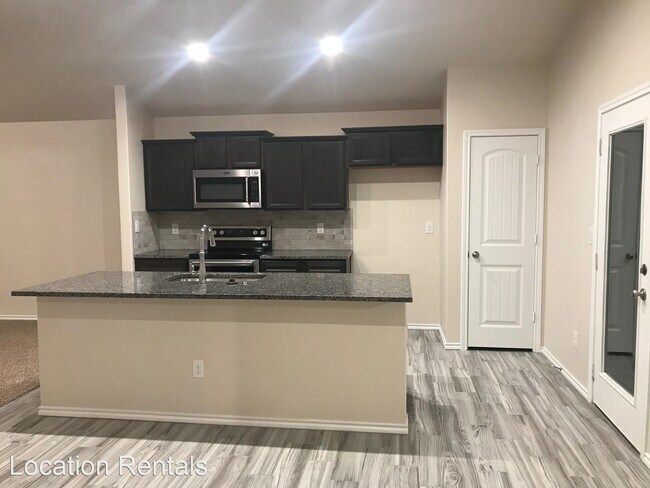 Building Photo - 3 br, 2 bath House - 10005 Wausau Ave