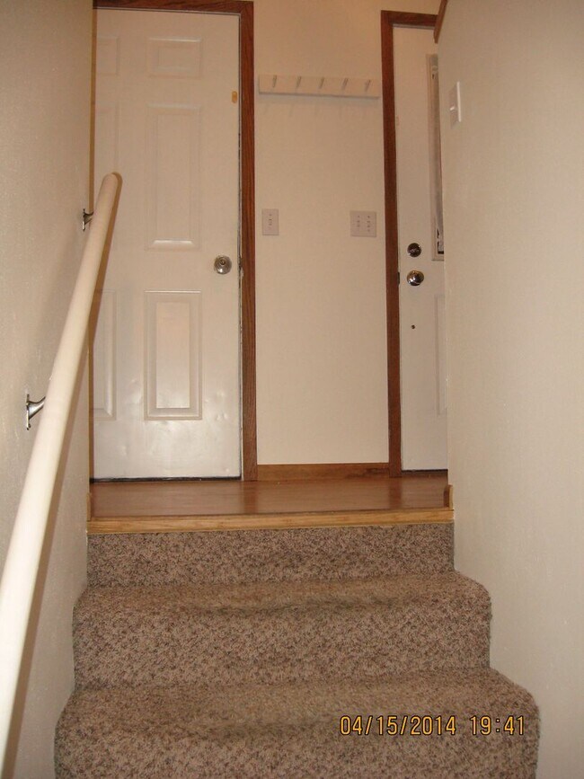 Building Photo - 523
