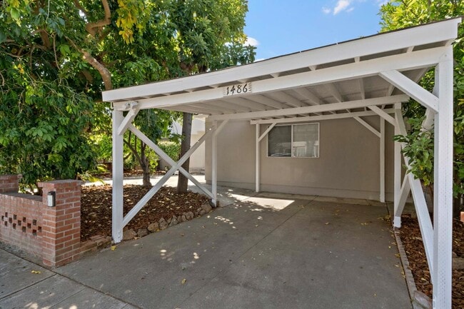 Building Photo - 1486 Richards Ave
