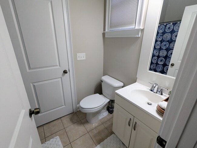 Building Photo - 305 E Henry St