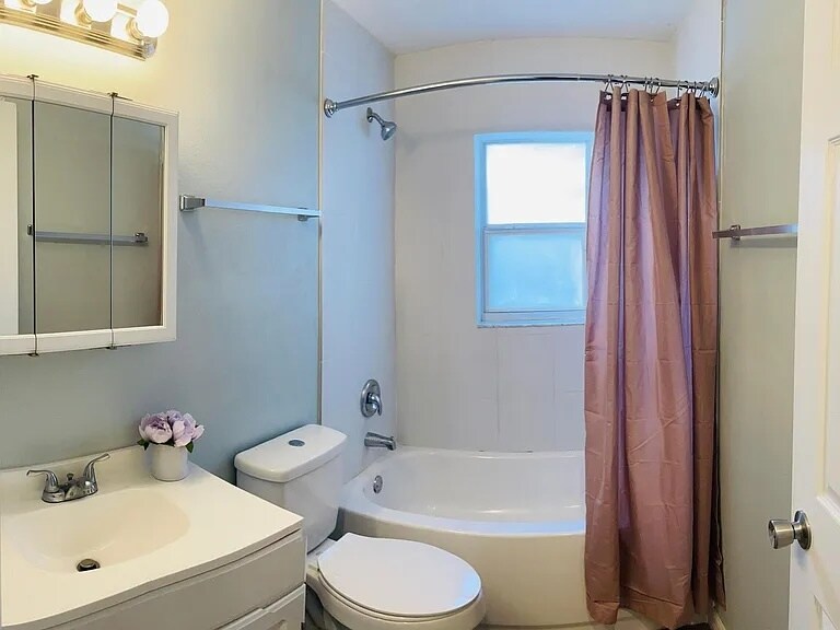 Bathroom - 4927 Billy Direct Ln