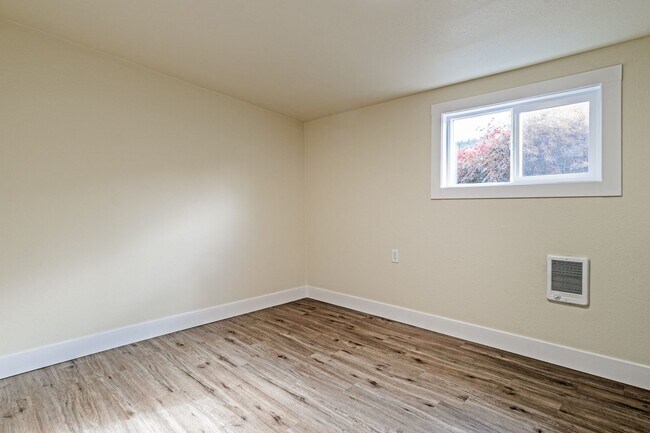 Building Photo - Fully Remodeled 3 Bedroom Home in Historic Oakland