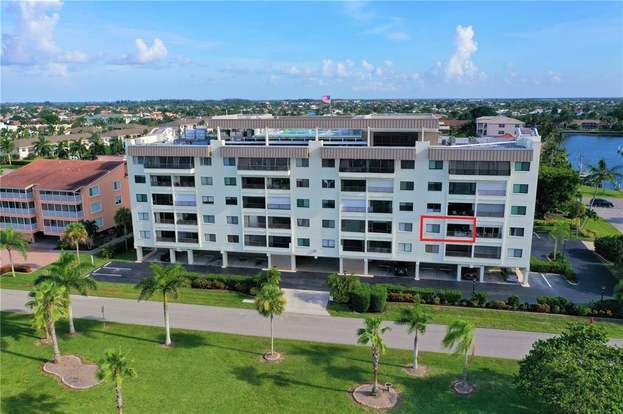 Building Photo - 1500 Park Beach Cir