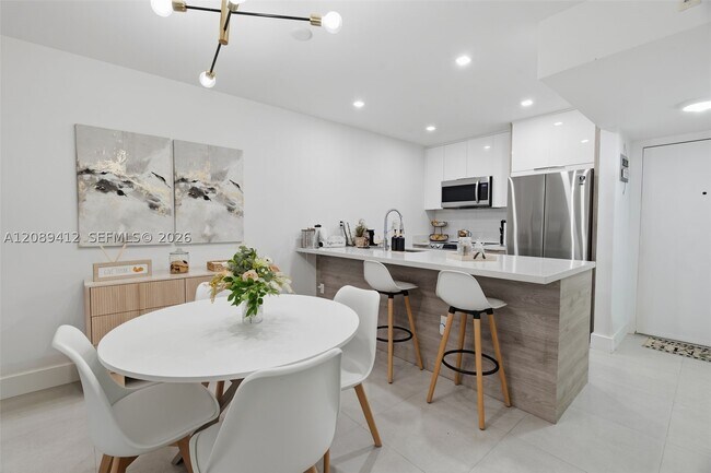 Building Photo - 9227 SW 87th Ave