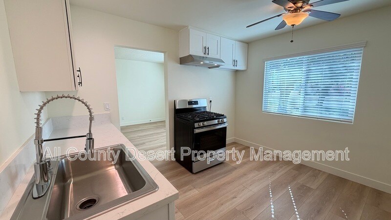 Building Photo - 44868 Santa Anita Ave