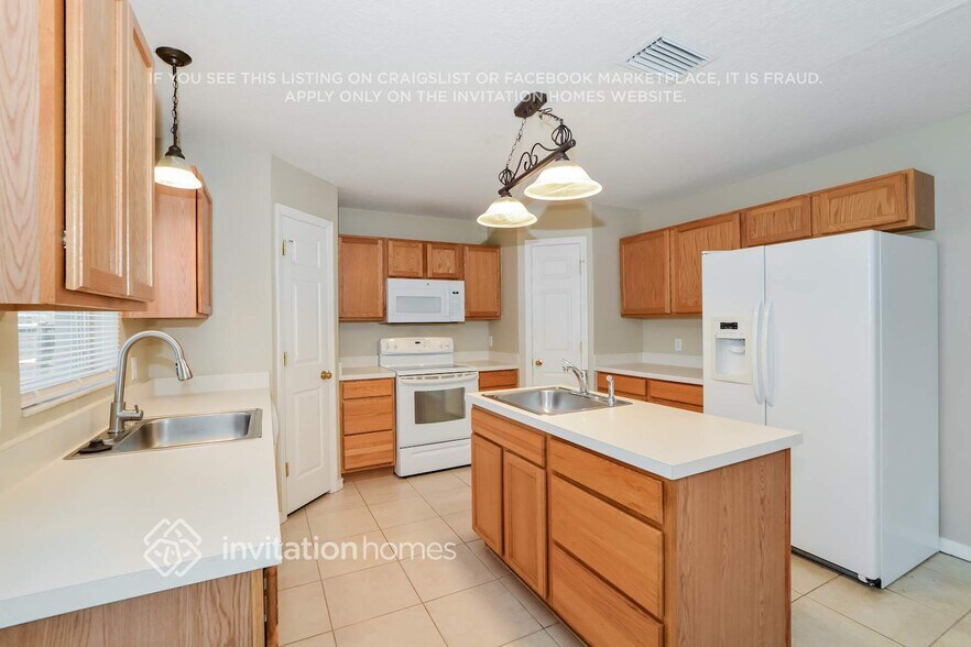 Building Photo - 2005 Elmhurst Ln