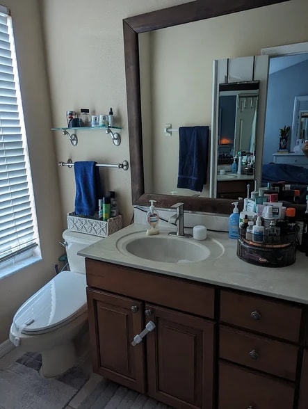 Building Photo - 3046 Pointeview Dr