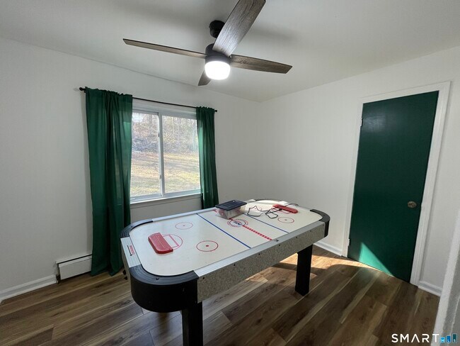 Building Photo - 37 Long Meadow Rd