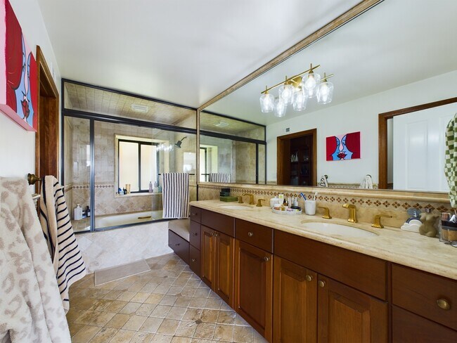 Building Photo - 2543 Caminito Muirfield