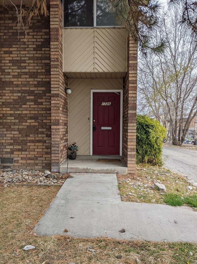 Building Photo - 1728 N 550 W