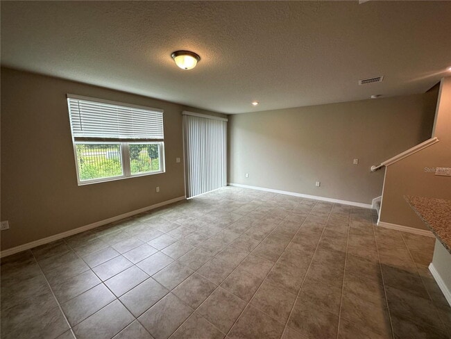 Building Photo - New 3 Bed, 2.5 Bath Townhouse for Sale in Davenport FL 33896 – Built 2023, Low HOA.