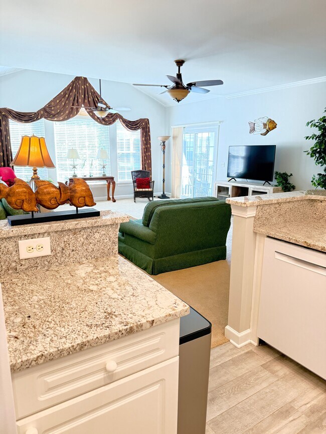 Building Photo - 1371 Hopton Cir