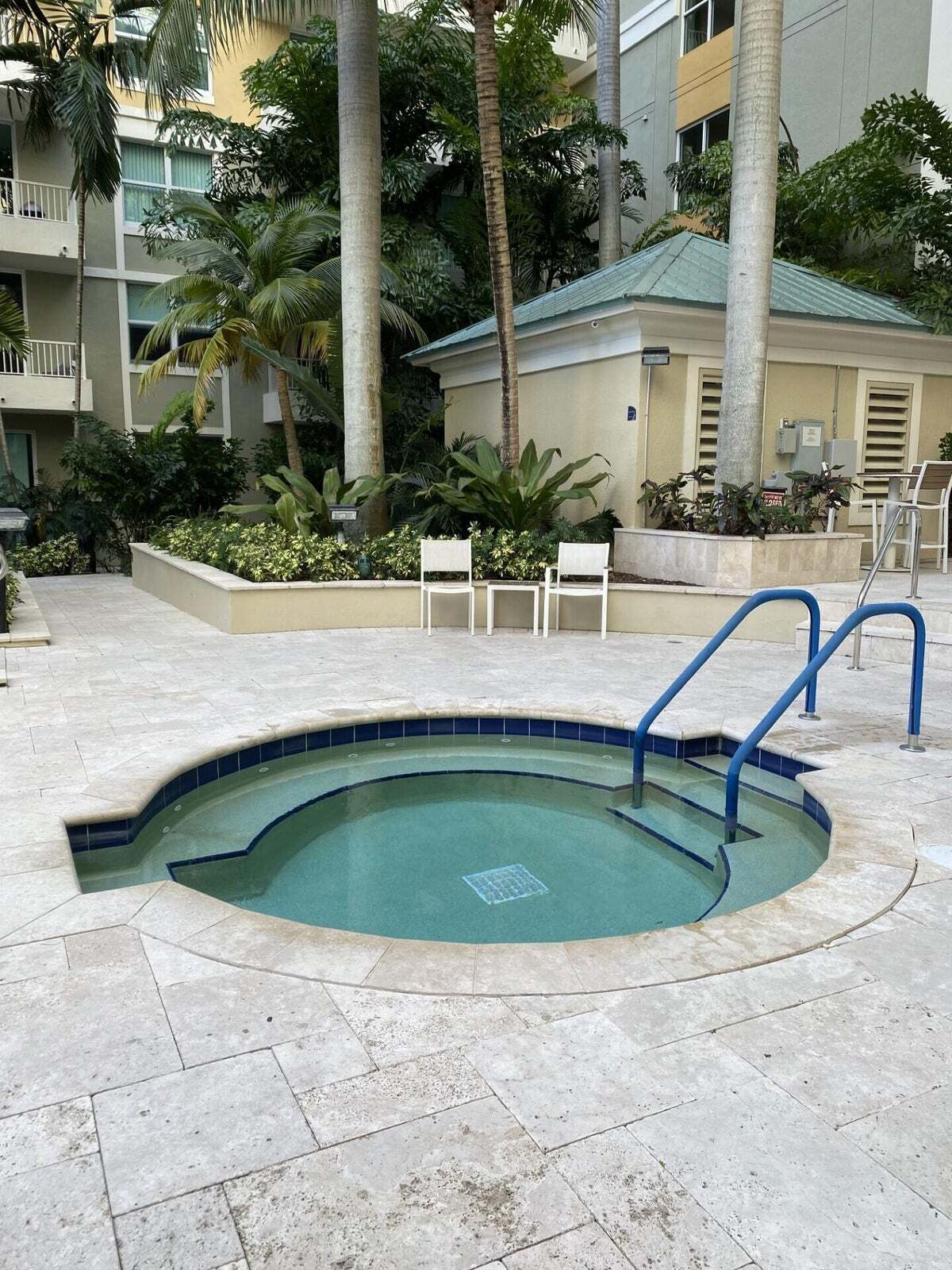 Building Photo - 700 E Boynton Beach Blvd