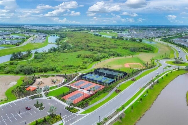 Building Photo - 3279 Hilltop Cir