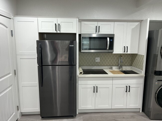 Building Photo - Super Cute 1 Bedroom, 1 Bath ADU