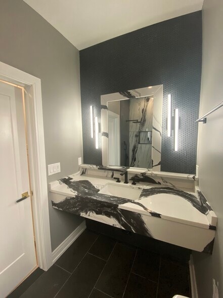 Private full bathroom for 2nd floor bedroom - 1649 S 17th St
