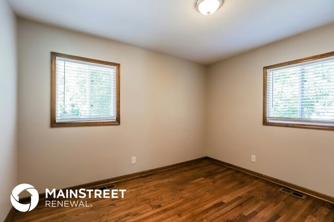 Building Photo - 2804 N 109th St