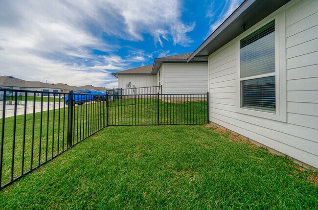 Building Photo - 1144 Trellis Pass