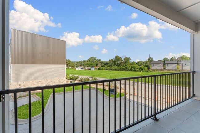 Building Photo - 1479 W Hendon St