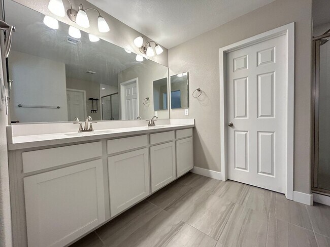 Building Photo - Modern Luxury Mesquite, NV Home!