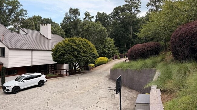 Building Photo - 1685 Chevron Way