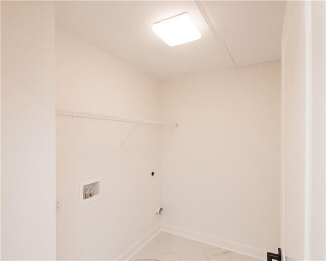 Building Photo - 3389 Thurgood Ct