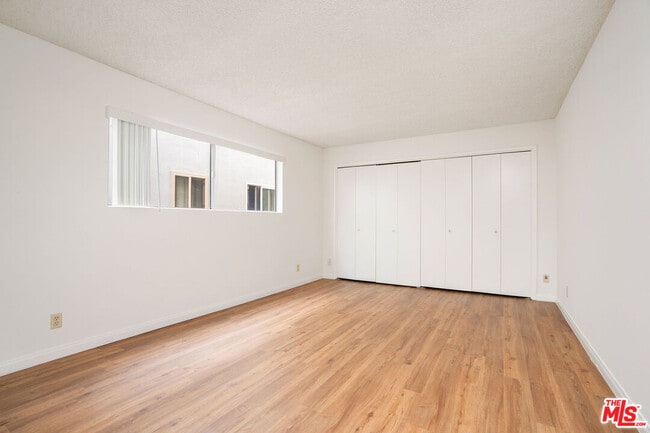 Building Photo - 953 4th St