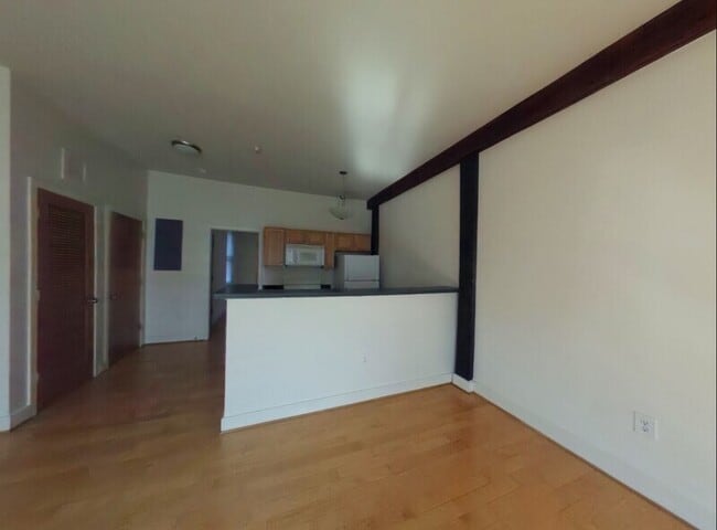 Building Photo - 301 Goshen St