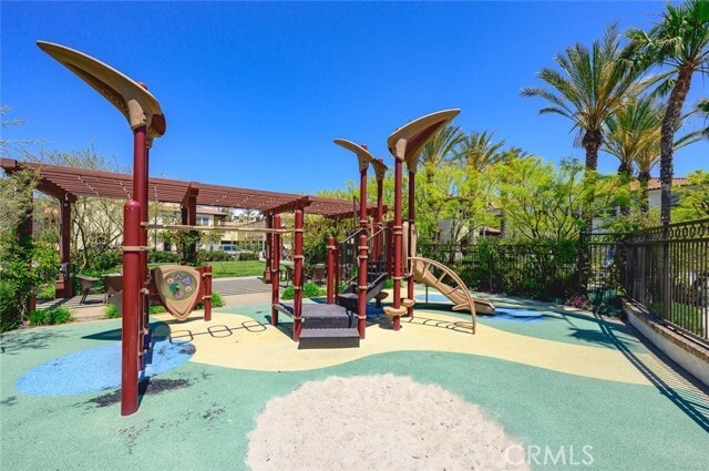Building Photo - 906 El Paseo