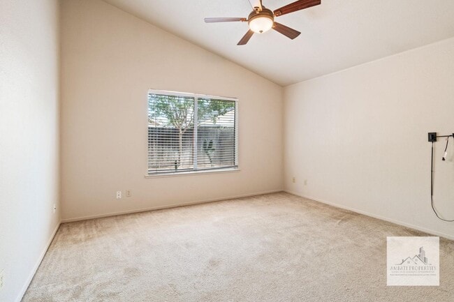 Building Photo - 3426 W Dovewood Ave