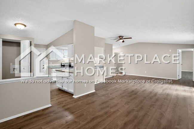 Building Photo - 916 Whidbey Ct