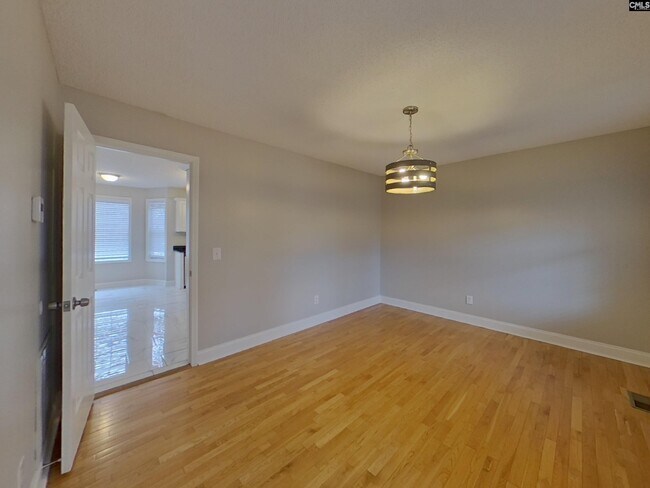 Building Photo - 8737 Windsor Lake Blvd