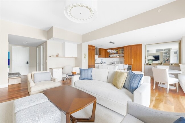 Building Photo - 300 Pier 4 Blvd.