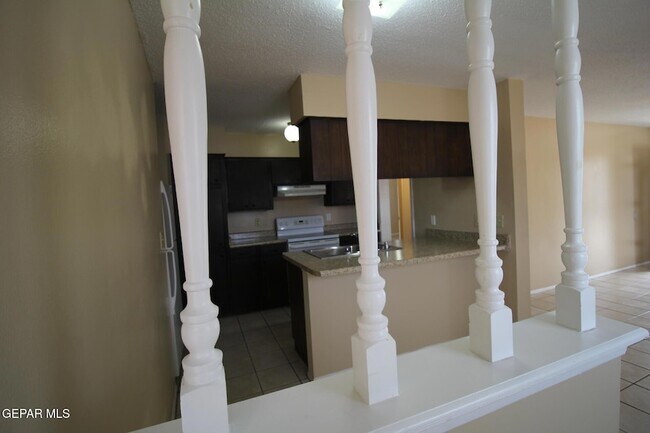 Building Photo - 3406 Moonlight Ave