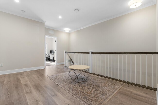 Building Photo - 4 Aspen Dr