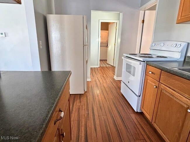 Building Photo - 151 Chestnut St