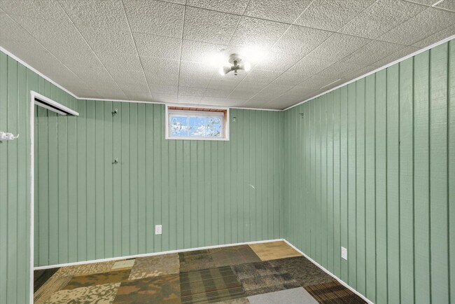 Building Photo - 502 E Washington St