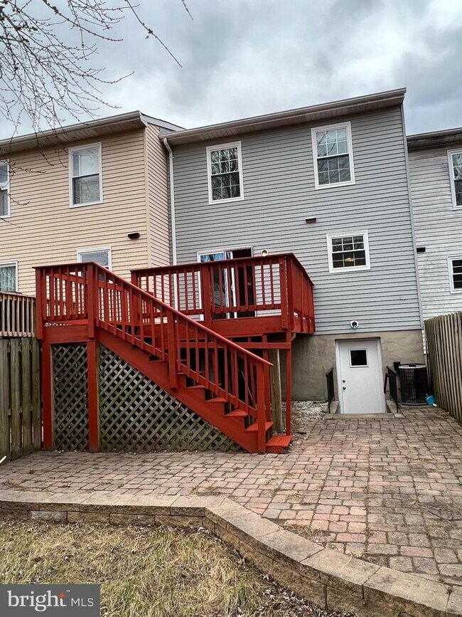 Building Photo - 310 Rambling Ridge Ct