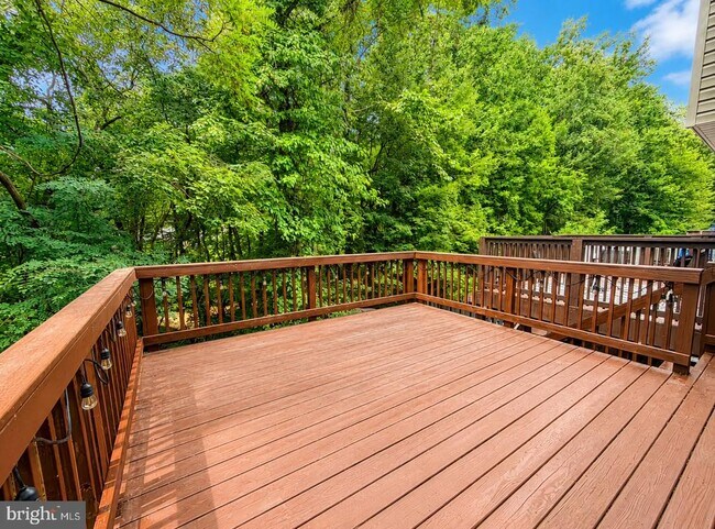 Building Photo - 6556 Ridgeborne Dr