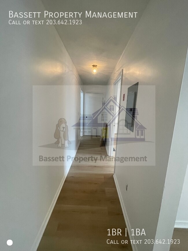 Building Photo - 30 Stoneycrest Dr