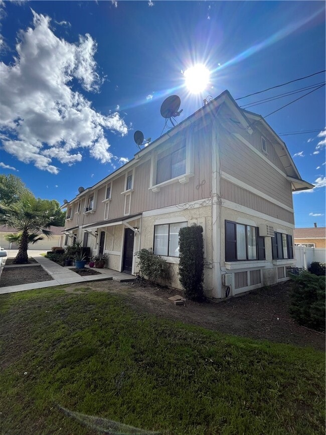 Building Photo - 890 S Hamilton Blvd