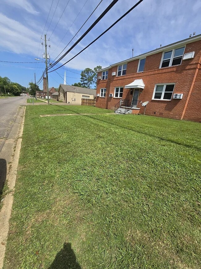 Building Photo - 133 E Edgemont Ave