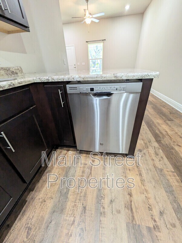 Building Photo - 7799 Ira Dr