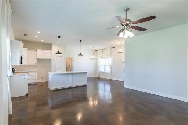 Building Photo - 246 Foxtrot Ln